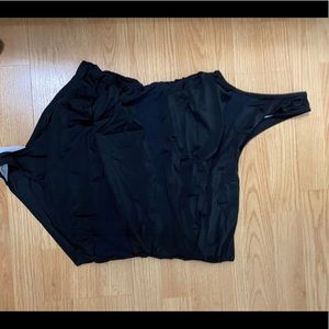 One shoulder one piece